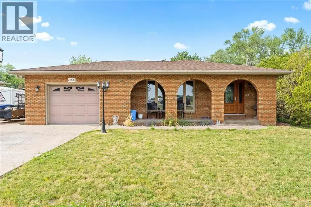 1290 County Road 22, Lakeshore